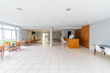 Apartamento à venda com 85m², 3 quartos e 2 vagas Apartamento à venda com 85m², 3 quartos e 2 vagasÁrea comum - Salão de festas