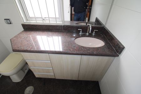 Apartamento à venda com 101m², 3 quartos e 1 vagaQuarto 3 - Banheiro