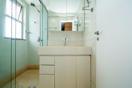 Apartamento para alugar com 293m², 5 quartos e 4 vagasBANHEIRO1