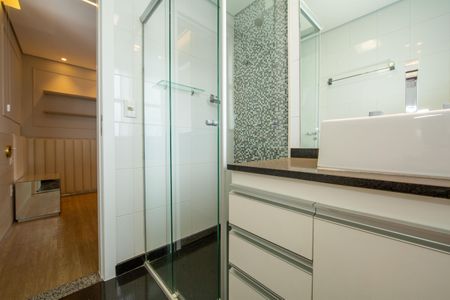 Apartamento para alugar com 293m², 5 quartos e 4 vagasBANHEIRO2