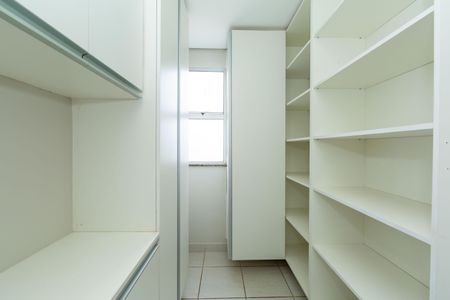 Apartamento para alugar com 293m², 5 quartos e 4 vagasDESPENSA