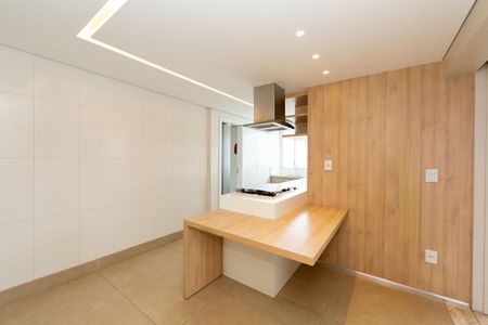 Apartamento para alugar com 293m², 5 quartos e 4 vagasCOZINHA