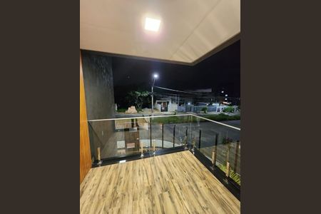 Casa à venda com 220m², 3 quartos e 4 vagas Casa à venda com 220m², 3 quartos e 4 vagasVaranda da suíte 1