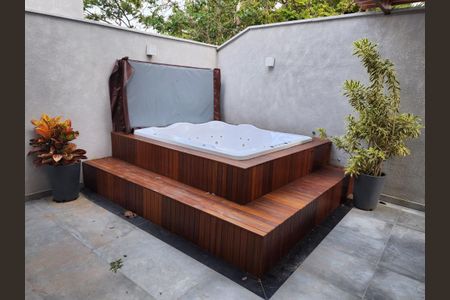 Casa à venda com 220m², 3 quartos e 4 vagas Casa à venda com 220m², 3 quartos e 4 vagasEspaço Gourmet