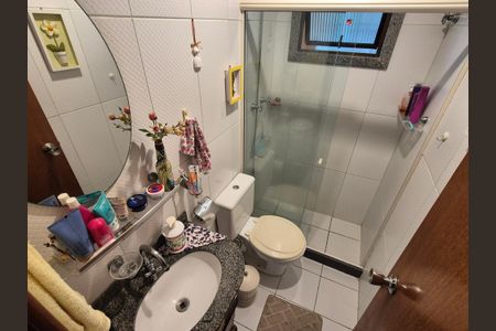 Apartamento à venda com 77m², 2 quartos e 1 vagaBanheiro 