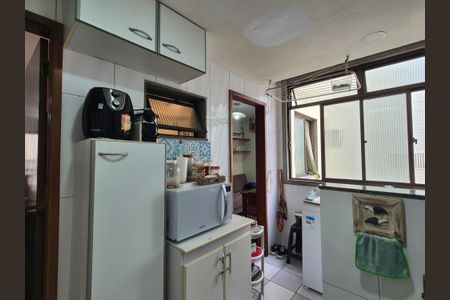 Apartamento à venda com 77m², 2 quartos e 1 vagaCozinha 
