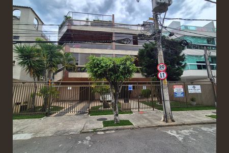 Apartamento à venda com 77m², 2 quartos e 1 vagaFachada 