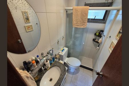 Apartamento à venda com 77m², 2 quartos e 1 vagaBanheiro suite 
