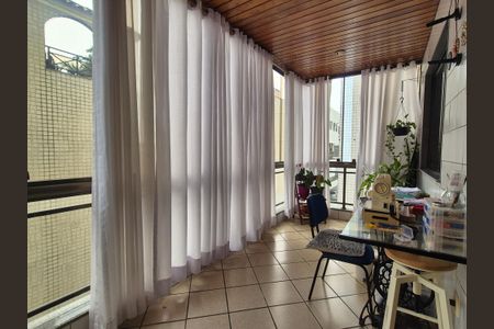 Apartamento à venda com 77m², 2 quartos e 1 vagaVaranda 