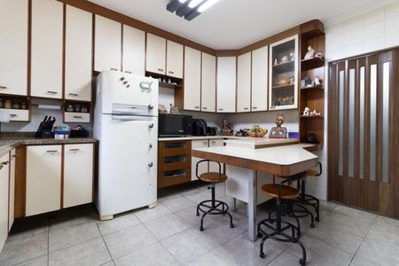 Casa à venda com 178m², 3 quartos e 2 vagas Casa à venda com 178m², 3 quartos e 2 vagasCozinha