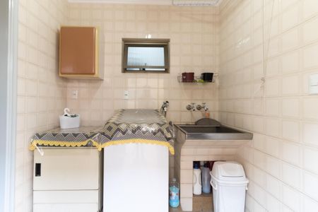 Casa à venda com 178m², 3 quartos e 2 vagas Casa à venda com 178m², 3 quartos e 2 vagasLavanderia