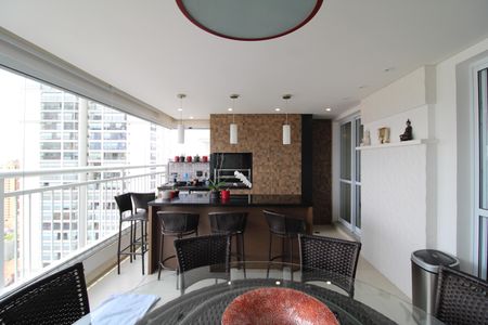 Apartamento à venda com 120m², 3 quartos e sem vagaSala - Varanda