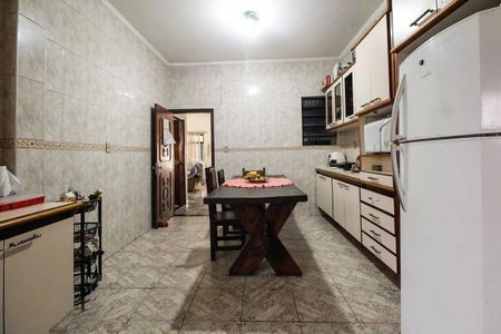 Casa à venda com 4 quartos, 350m² em Parque São Jorge, São Paulo