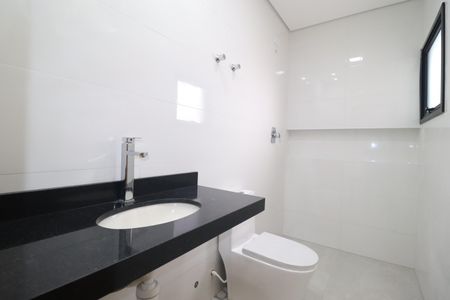 Casa à venda com 132m², 4 quartos e 3 vagasBanheiro Suíte 1