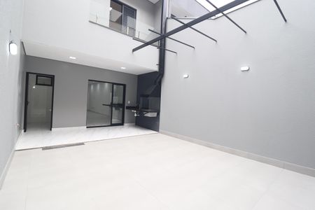 Casa à venda com 132m², 4 quartos e 3 vagasÁrea comum