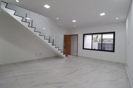 Casa à venda com 132m², 4 quartos e 3 vagasSala