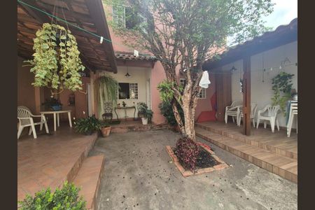 Casa à venda com 581m², 3 quartos e 4 vagas