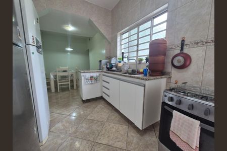 Casa à venda com 581m², 3 quartos e 4 vagas
