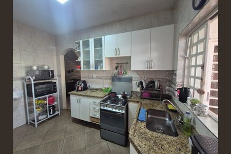 Casa à venda com 581m², 3 quartos e 4 vagas