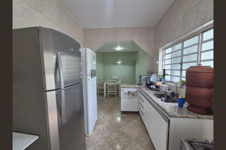 Casa à venda com 581m², 3 quartos e 4 vagas