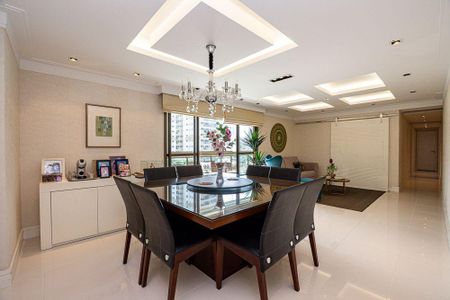 Apartamento à venda com 4 quartos, 160m² em Icaraí, Niterói