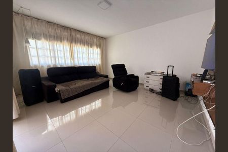 Casa à venda com 4 quartos, 219m² em Piratininga, Niterói