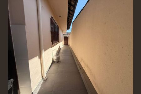 Casa à venda com 4 quartos, 219m² em Piratininga, Niterói