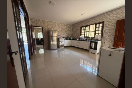 Casa à venda com 4 quartos, 219m² em Piratininga, Niterói