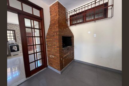 Casa à venda com 4 quartos, 219m² em Piratininga, Niterói