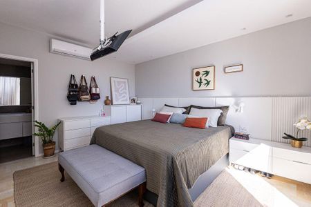 Apartamento à venda com 4 quartos, 248m² em Icaraí, Niterói