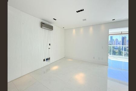 Apartamento à venda com 4 quartos, 256m² em Vila Cordeiro, São Paulo