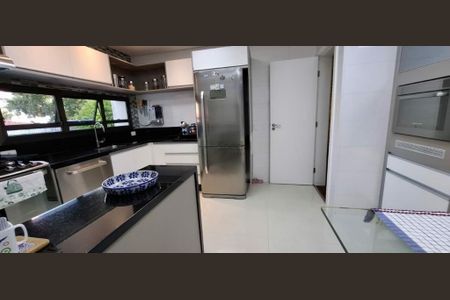 Apartamento à venda com 193m², 3 quartos e 3 vagas