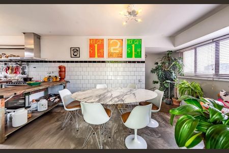Apartamento à venda com 2 quartos, 167m² em Pinheiros, São Paulo