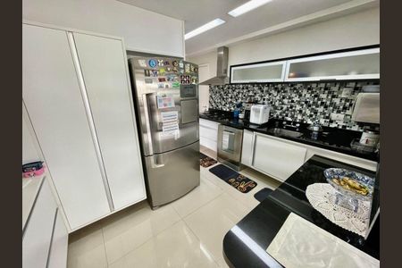 Apartamento à venda com 122m², 2 quartos e 2 vagas