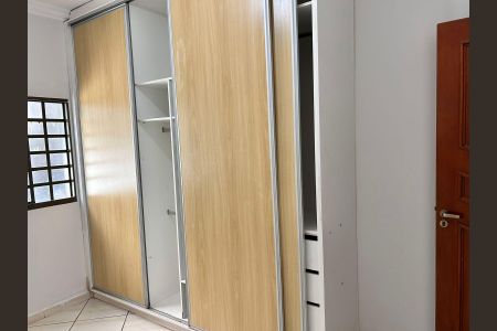 Quarto 1 de casa para alugar com 4 quartos, 250m² em Vila Cristina, Goiânia