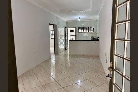 Sala de casa para alugar com 4 quartos, 250m² em Vila Cristina, Goiânia