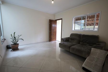 Casa à venda com 190m², 3 quartos e 2 vagasSala