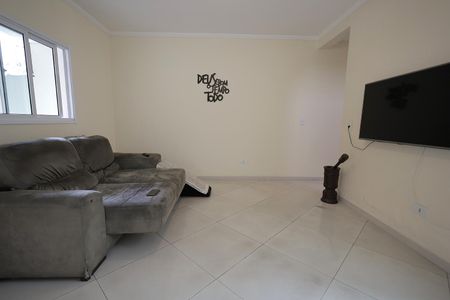 Casa à venda com 190m², 3 quartos e 2 vagasSala