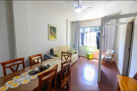Apartamento à venda com 88m², 2 quartos e 1 vagaSala