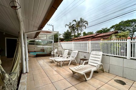 Apartamento para alugar com 189m², 4 quartos e 9 vagas Piscina