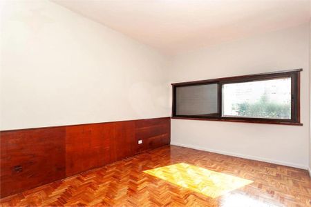 Apartamento à venda com 3 quartos, 220m² em Jardim Paulista, São Paulo