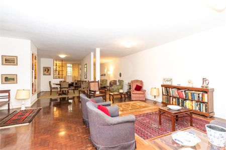 Casa à venda com 5 quartos, 350m² em Jardim Paulistano, São Paulo