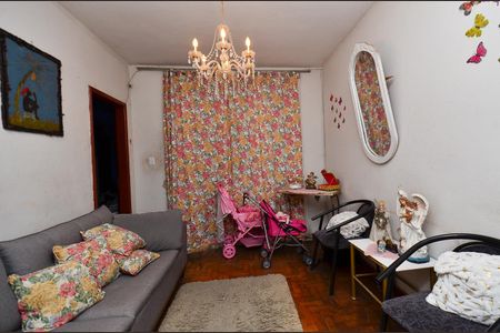 Sala de casa à venda com 5 quartos, 400m² em Ipiranga, Belo Horizonte