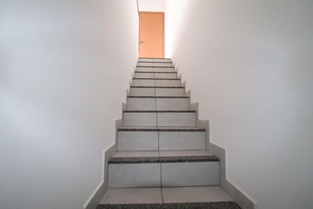 Apartamento à venda com 104m², 2 quartos e 1 vagaEscada cobertura