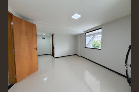 Casa à venda com 292m², 5 quartos e 10 vagasSuíte