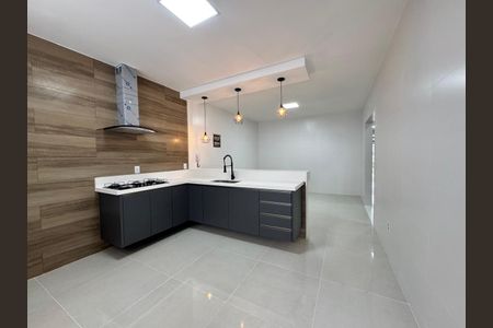 Cozinha de casa para alugar com 5 quartos, 292m² em Santo Antônio, Niterói