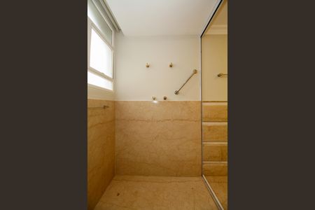 Apartamento à venda com 350m², 3 quartos e 2 vagasBanheiro da Suíte 1