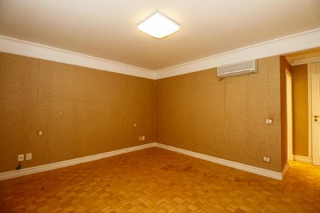 Apartamento à venda com 350m², 3 quartos e 2 vagasSuíte 1