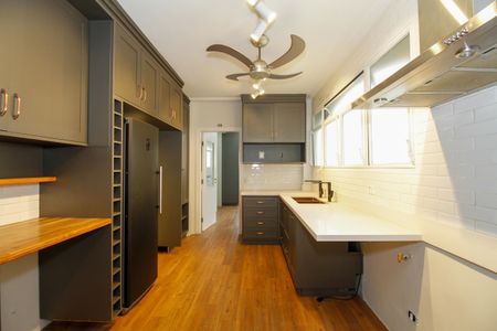 Apartamento à venda com 350m², 3 quartos e 2 vagasCozinha