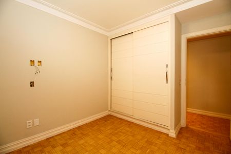 Apartamento à venda com 350m², 3 quartos e 2 vagasSuíte 2